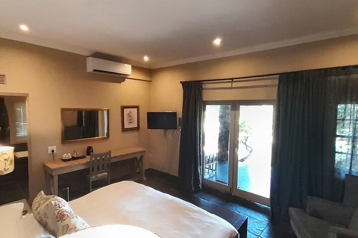 Room 55 of 275