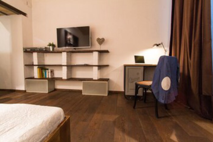 Room 90 of 91