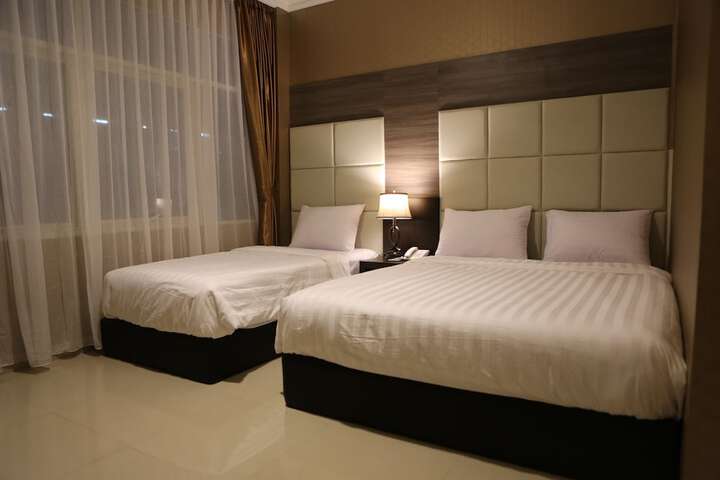 Room 6 of 61
