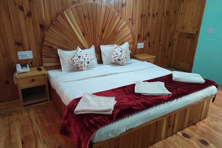 Room 5 of 20