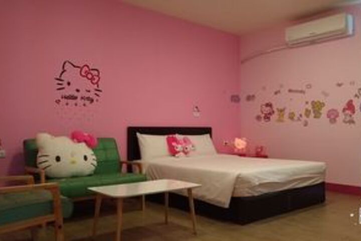 Room 14 of 16