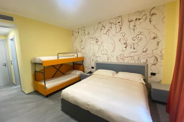 Room 44 of 104