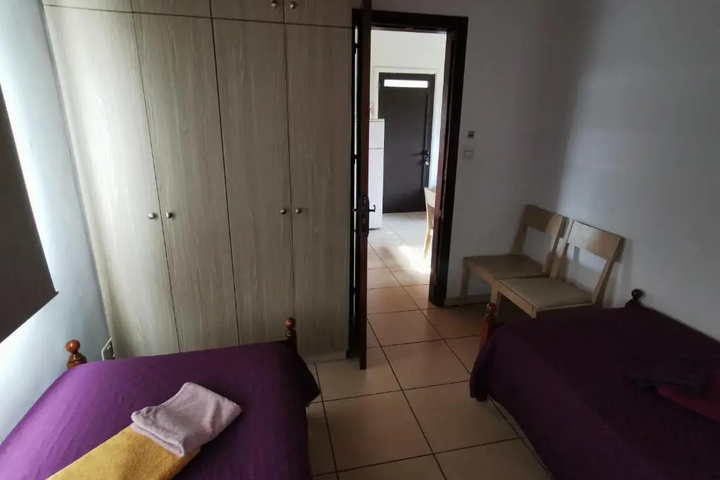 Room 7 of 10