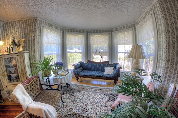 Room 18 of 25
