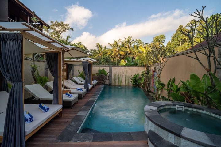 Pool 26 of 29