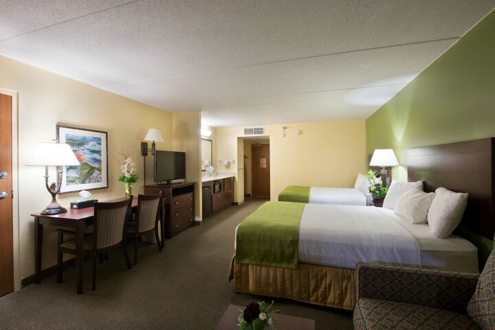 Room 3 of 43
