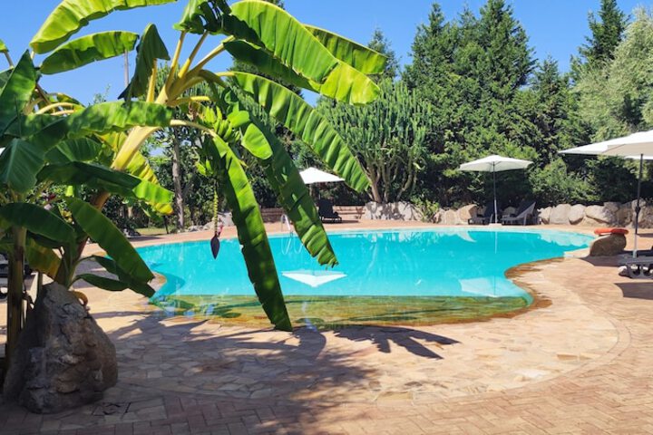 Hotel with Pool