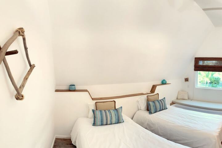 Room 6 of 97
