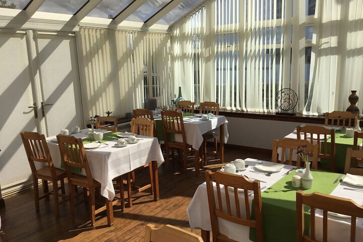 Dining 64 of 88