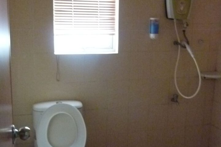 Room 13 of 17