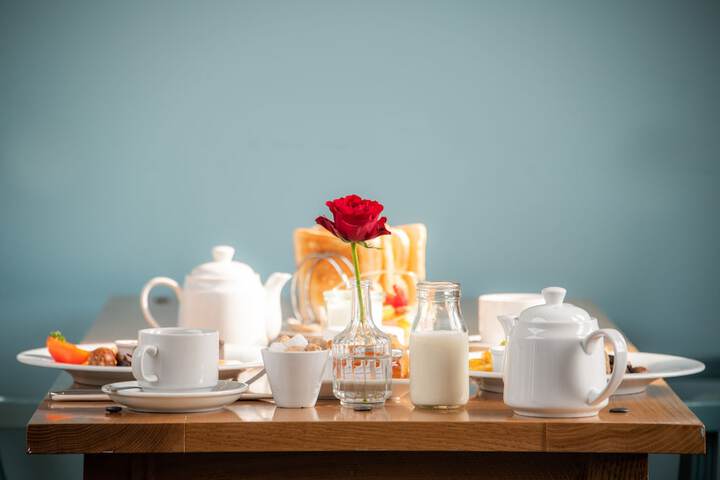 Breakfast/Coffee Service 26 of 39