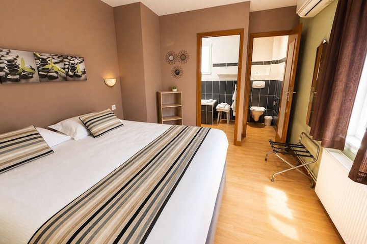 Room 20 of 62