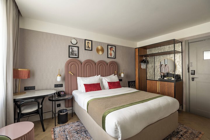Room 54 of 147
