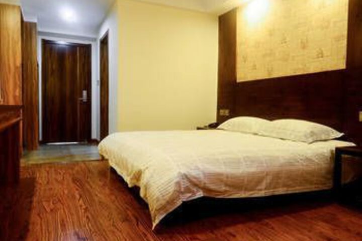 Room 2 of 12
