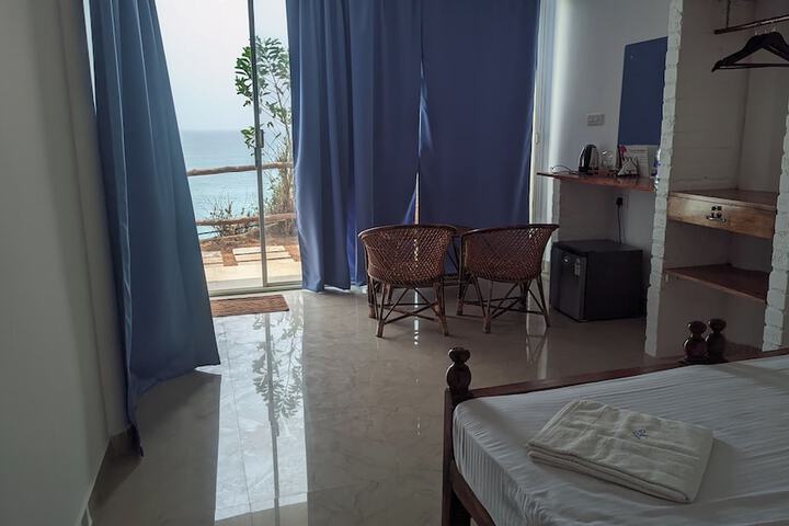 Room 4 of 45