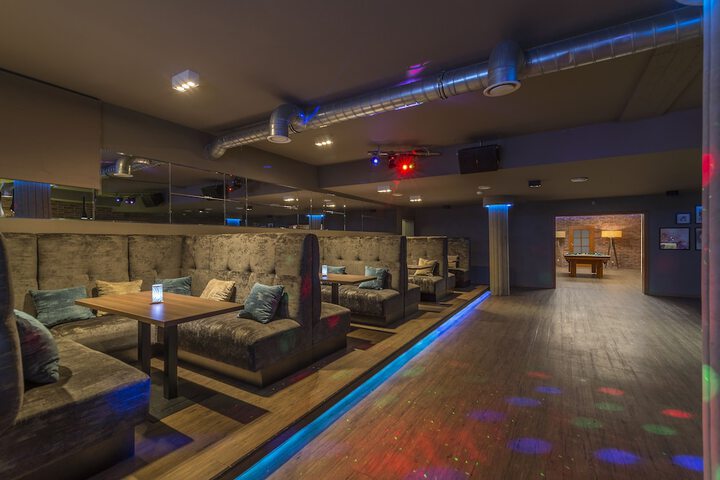 Lounge 56 of 73