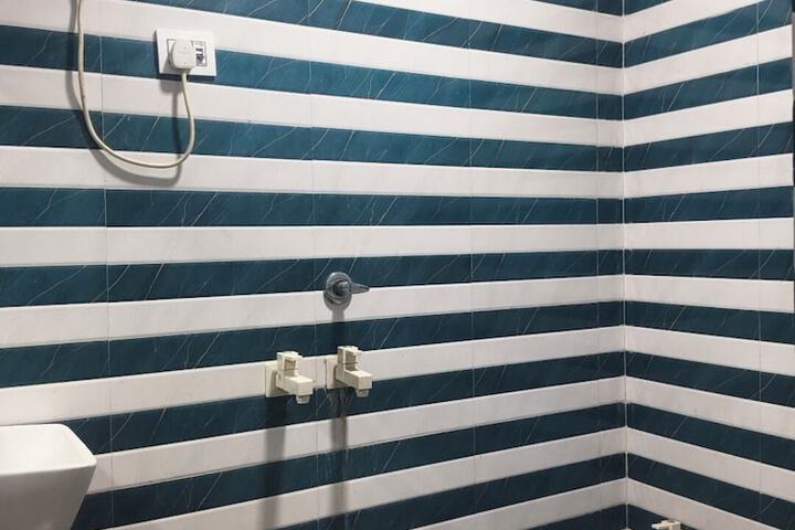 Room 11 of 13