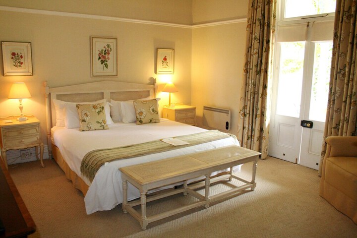 Room 5 of 23