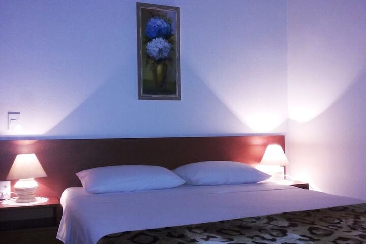 Room 11 of 24