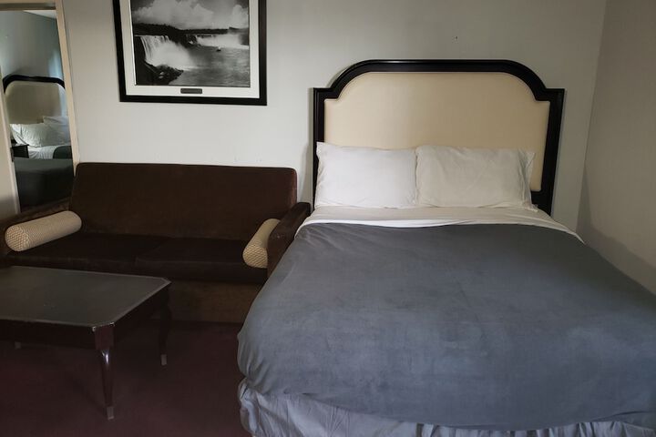 2 Queen Beds (2 of 21)
