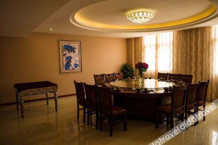 Hotel Interior 7 of 16