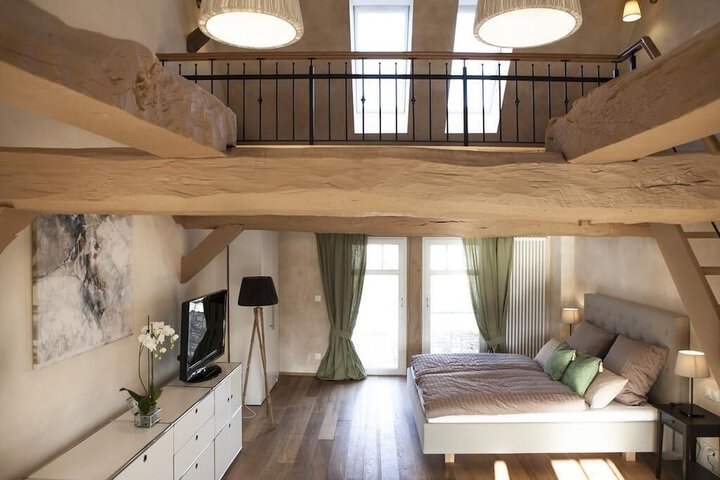 Room 6 of 23