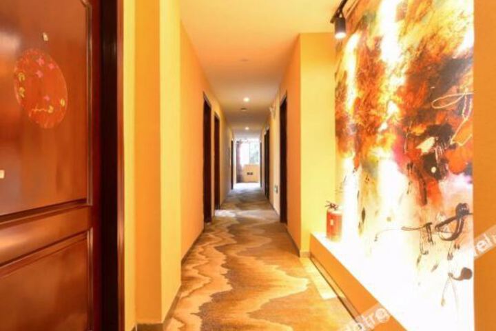 Hotel Interior 8 of 18