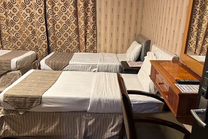 Room 22 of 49