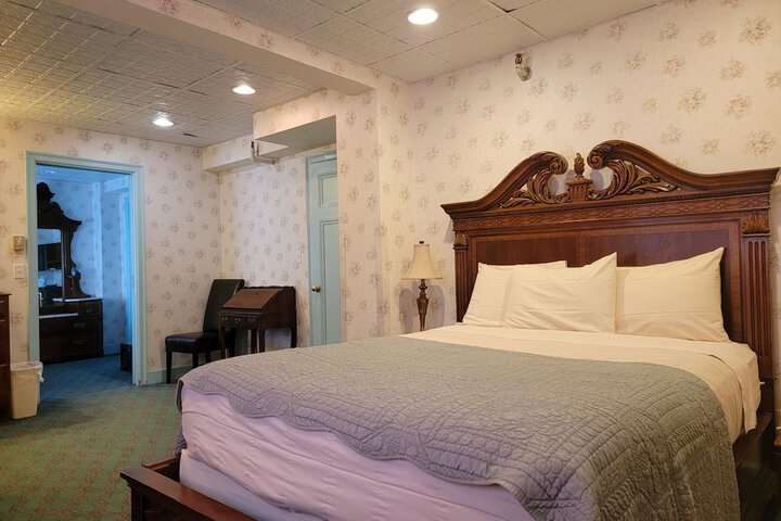 Room 73 of 206