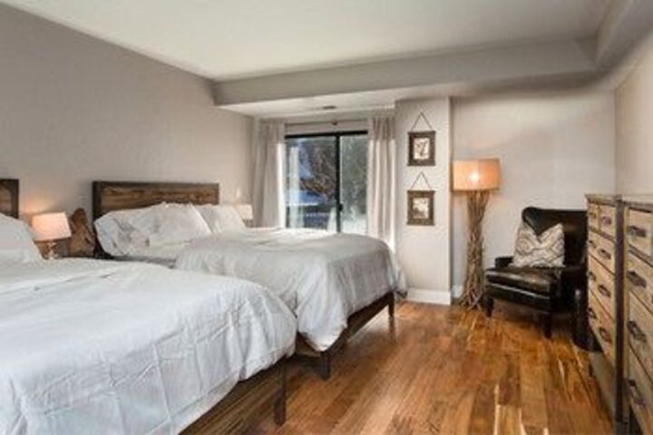 Room 12 of 25