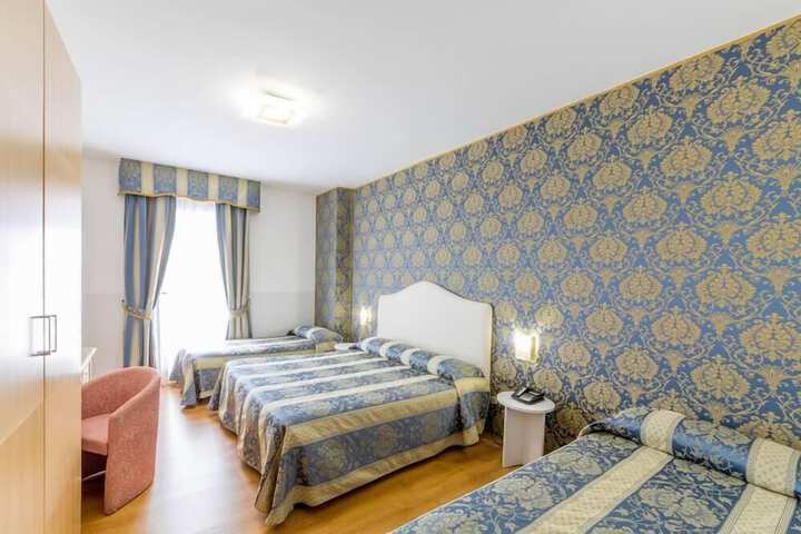 Room 10 of 45