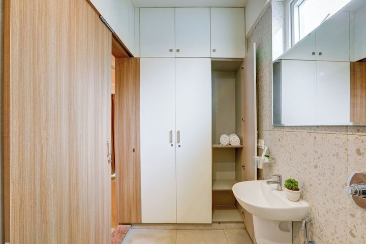 Room 19 of 28