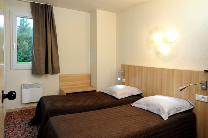 Room 4 of 20