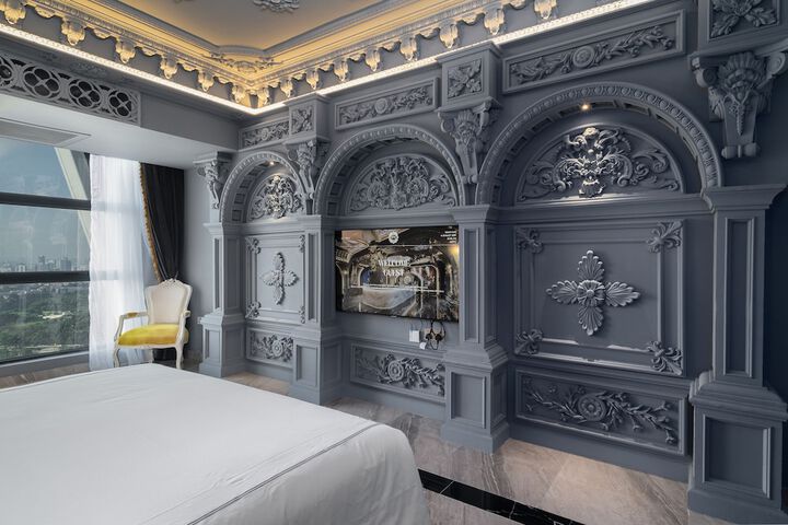 Room 52 of 195