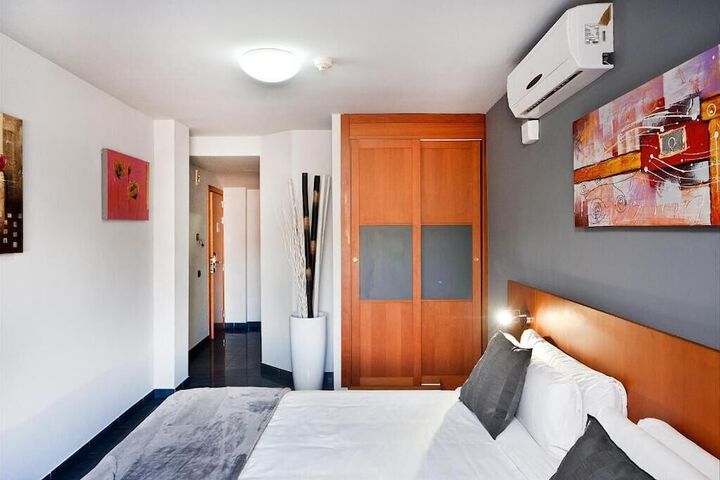 Room 16 of 42