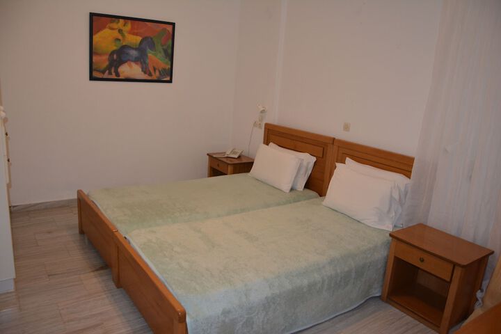 Room 6 of 47