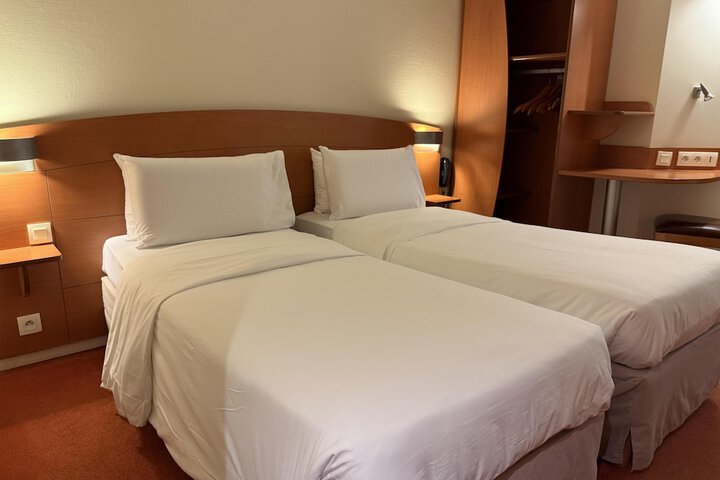 Room 20 of 53