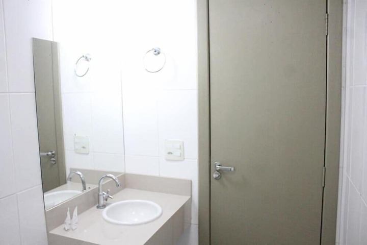 Room 34 of 52