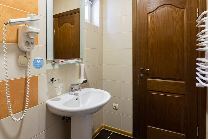 Room 175 of 262