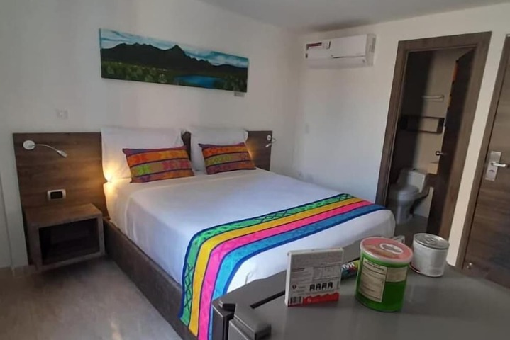 Room 5 of 28