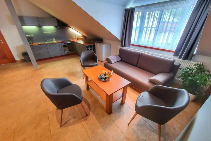 Room 2 of 25