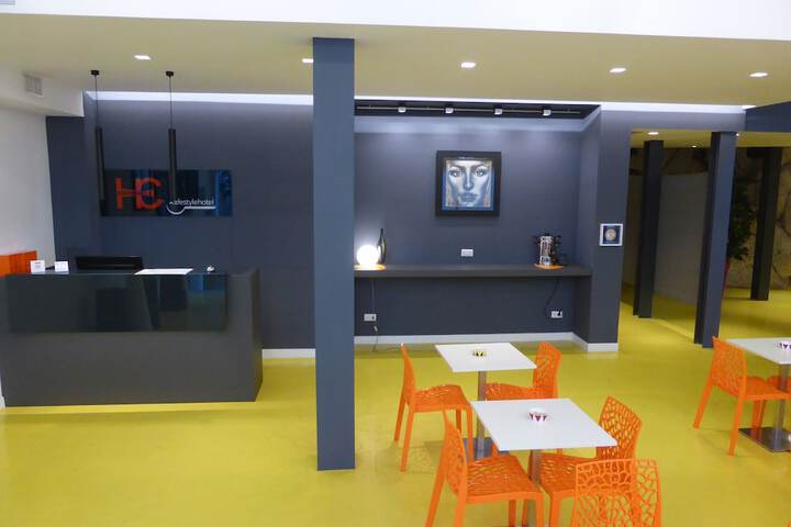Entrance & Lobby