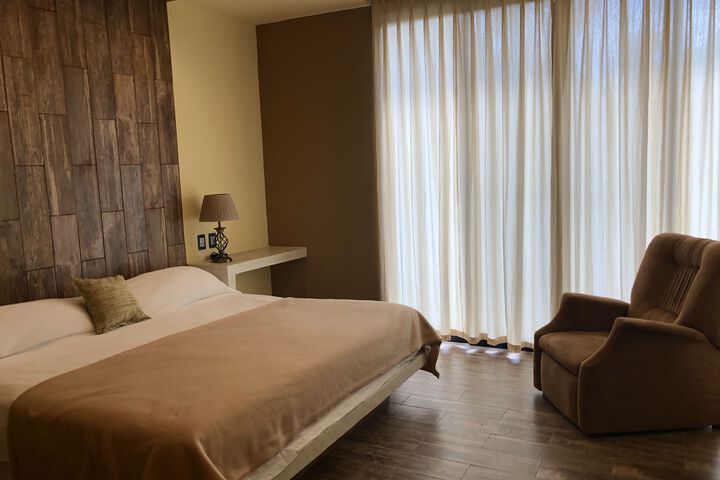 Room 33 of 45