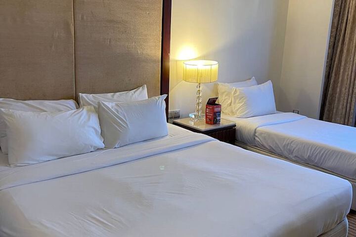 Room 15 of 46