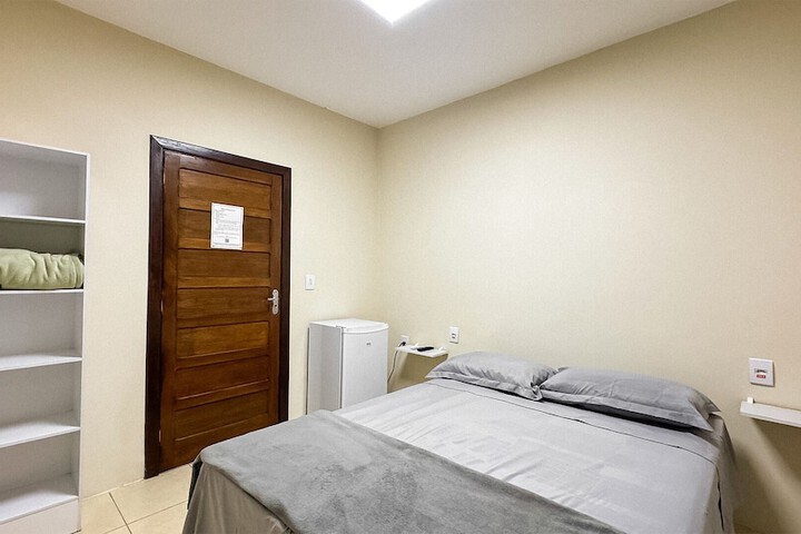 Room 27 of 49