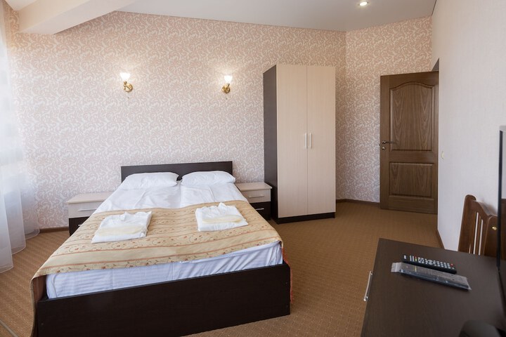 Room 9 of 53