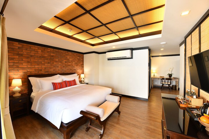 Room 18 of 89
