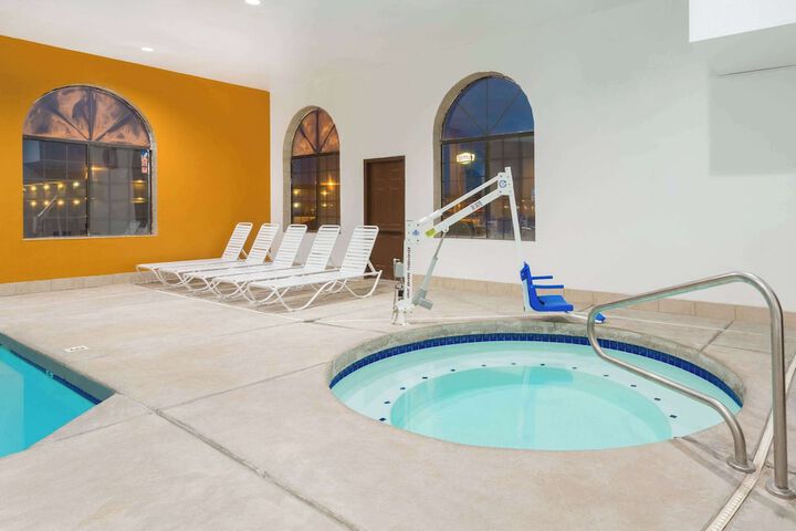 Hotel with Pool