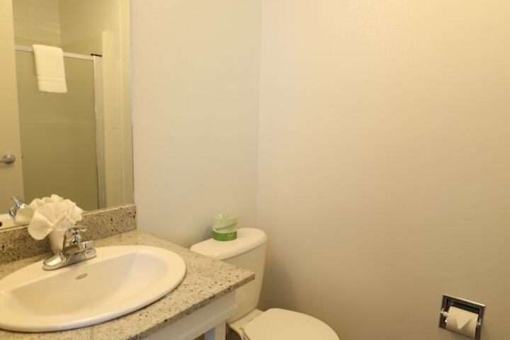 Room 21 of 28