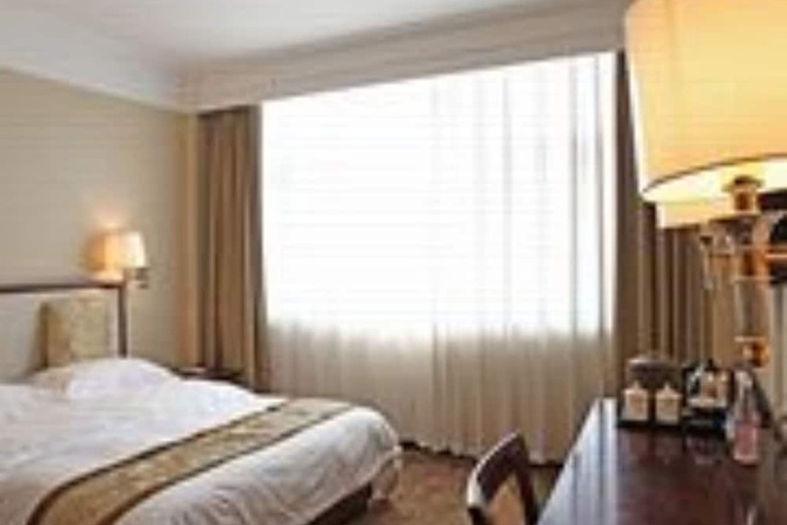 Room 10 of 45
